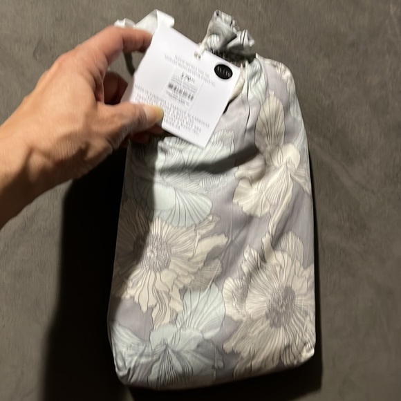 love & lore XL tailored pyjama set 2 pieces button down collar long sleeve NWT - Picture 5 of 7